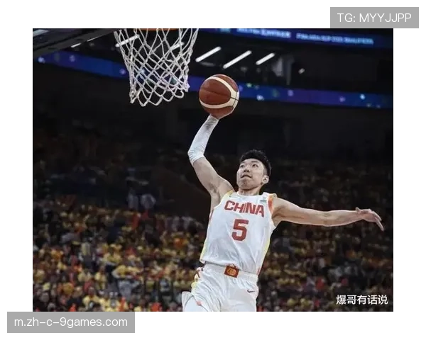 廖三宁无球跑动创造机会 防守端多次干扰快攻